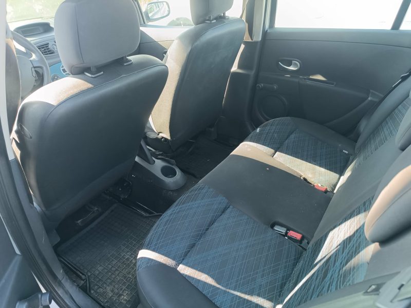 Syndyk sprzeda Renault Clio III 1.5 dCi